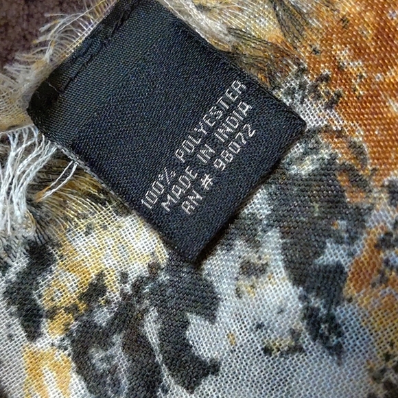 Soft Autumn Made-In-India Fashion Long Scarf - Picture 2 of 3